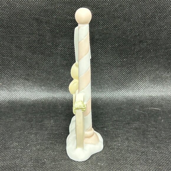 Precious Moments  Sugar Town "Flag pole" figurine - Picture 3 of 5